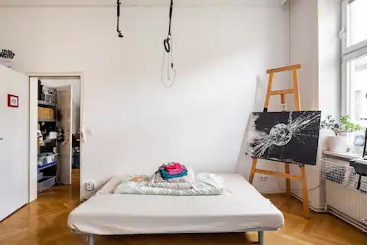 Fro-Media - Streetside Room 2 - Community Space Vienne Extérieur photo